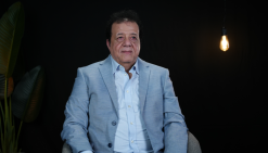 خاص| عاطف عبداللطيف: السياحة تتصدر الاقتصاد المصري ونمتلك مقومات لا مثيل لها